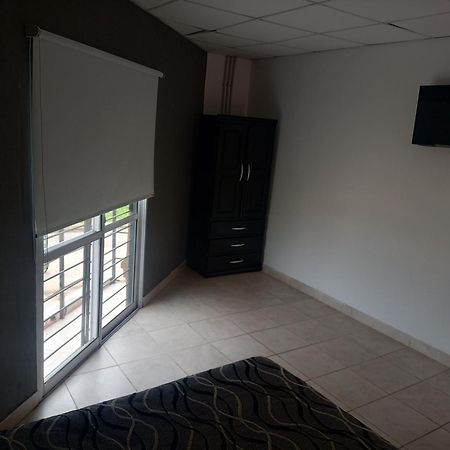 Alojamiento Toma Vieja - Depto por día Paraná Exterior foto